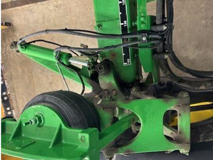 2004-john-deere-4710-image-76