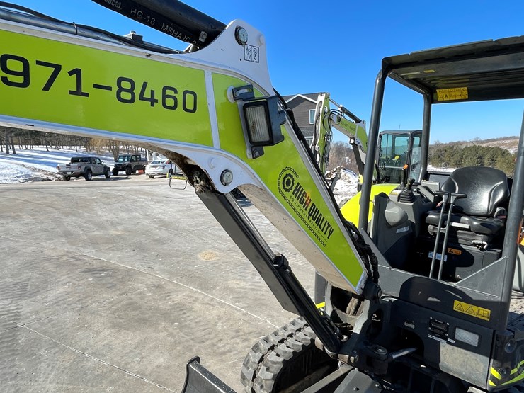 2021-bobcat-e32i-image-13