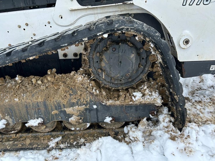 2021-bobcat-t770-image-18