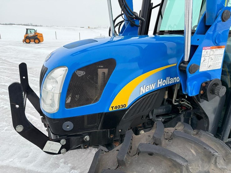new-holland-t4030-image-37