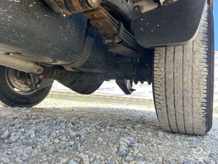 2021-chevrolet-silverado-2500hd-image-18