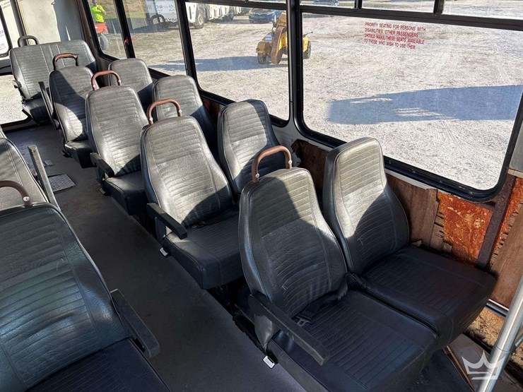 2003-ford-e450-image-13