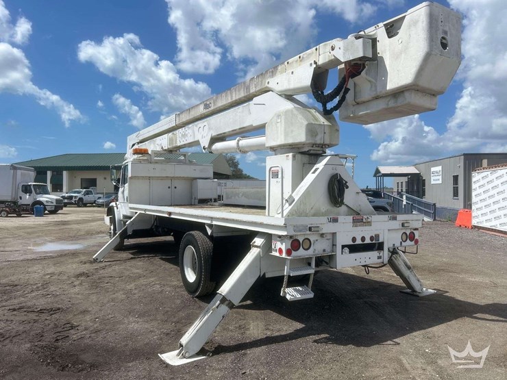 1999-freightliner-fl80-image-25