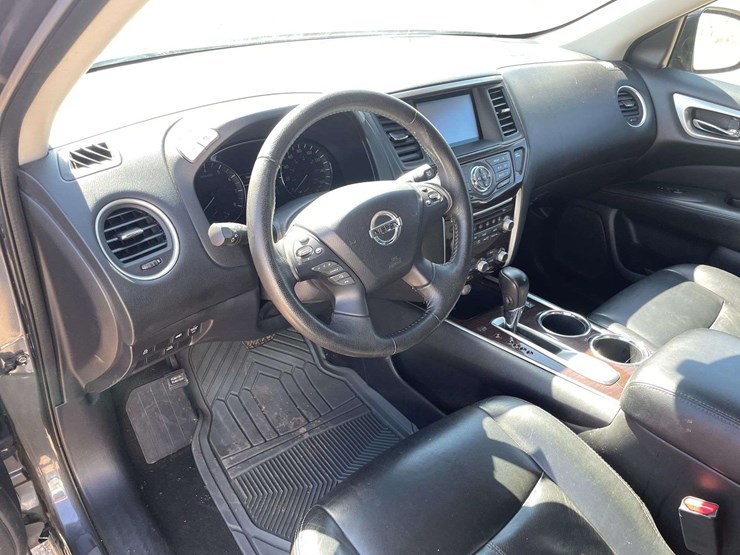 2013-nissan-pathfinder-image-11