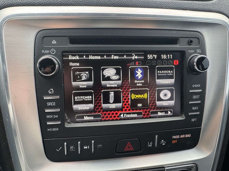 2016-gmc-acadia-slt-image-39