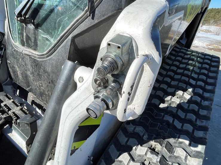 2022-bobcat-t76-image-12