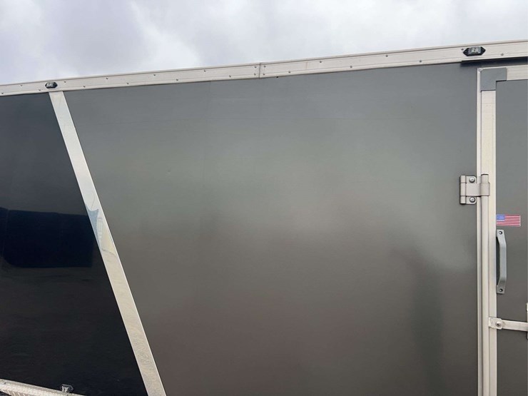 2016-stealth-viper-24'-enclosed-trailer-image-17