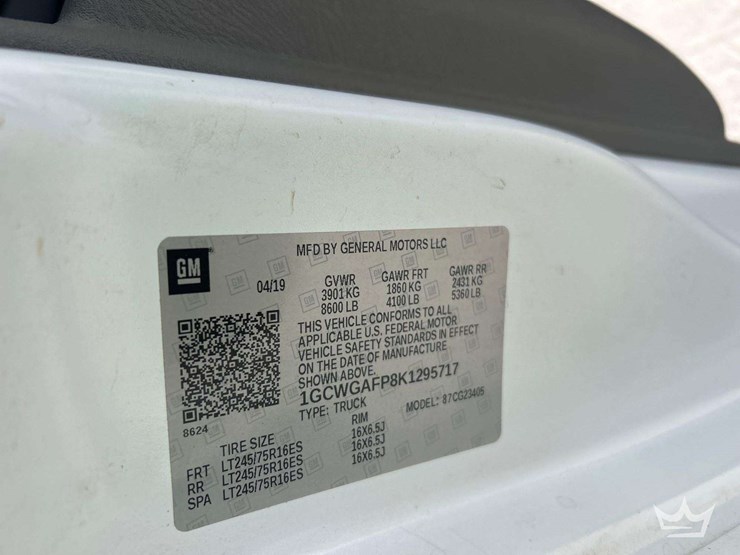 2019-chevrolet-express-2500-image-5