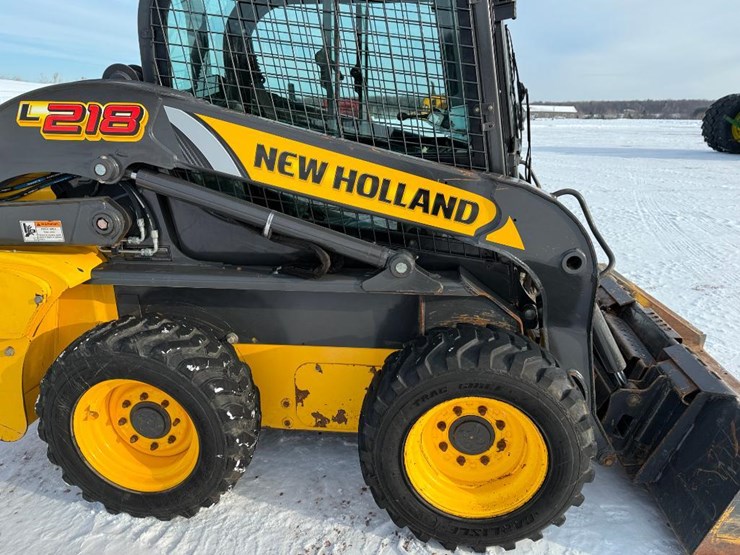 new-holland-l218-image-19