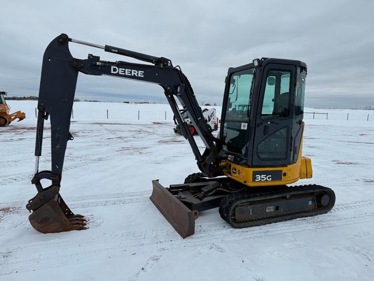 2018-deere-35g-image-1