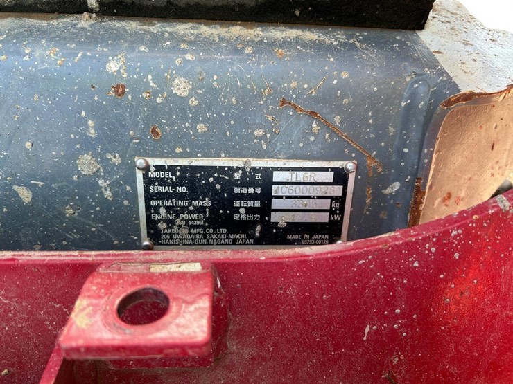 2018-takeuchi-tl6r-image-25