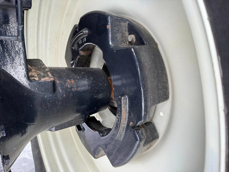 new-holland-t8.320-image-49