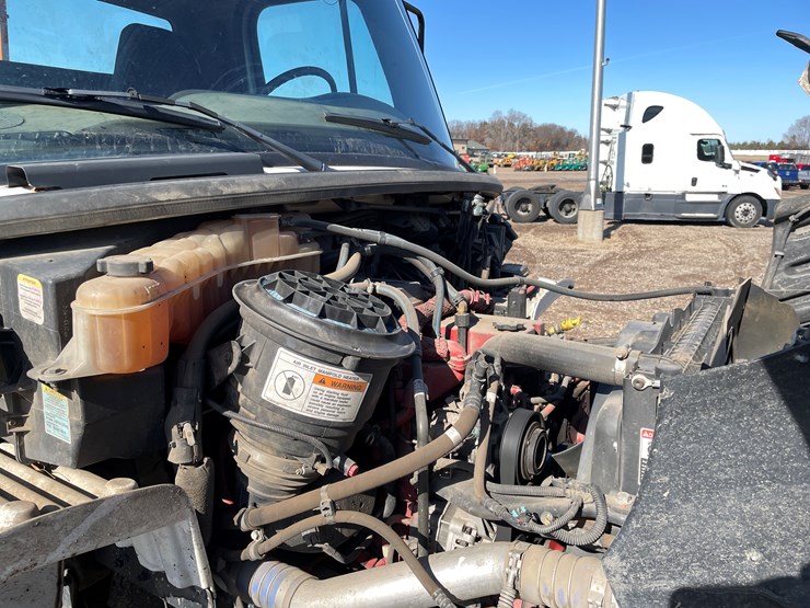 #1465-•-2013-freightliner-asphalt-truck-(has-mn-title)-image-6