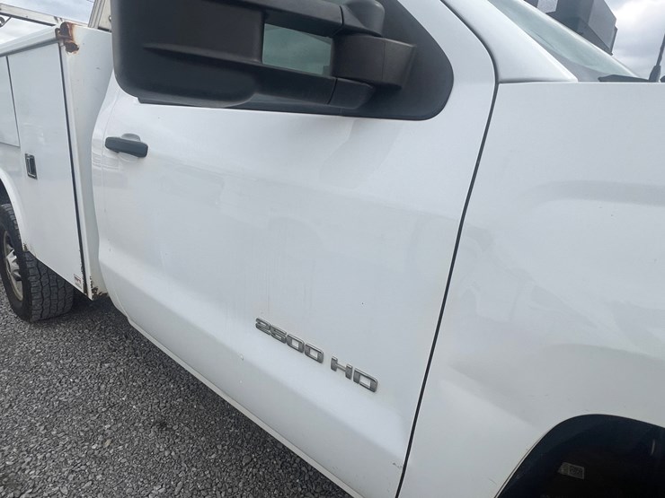 2016-chevrolet-2500-image-19