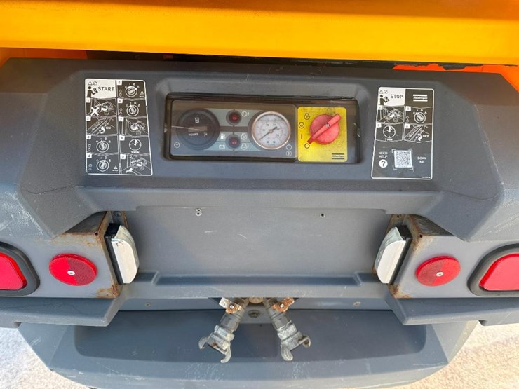 #107-•-lot-107-image-17