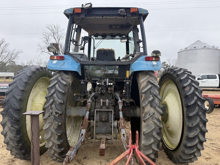 new-holland-tm135-image-6