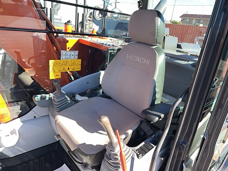 2017-hitachi-zx120-6-image-26