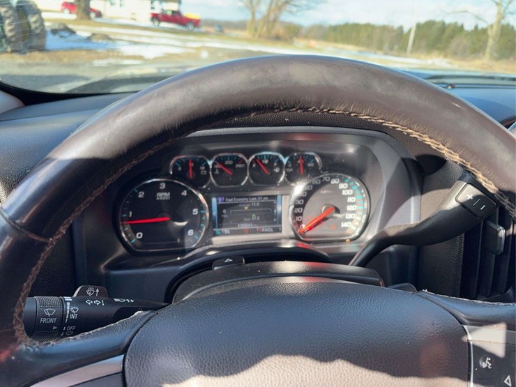 2018-chevrolet-silverado-2500-image-19