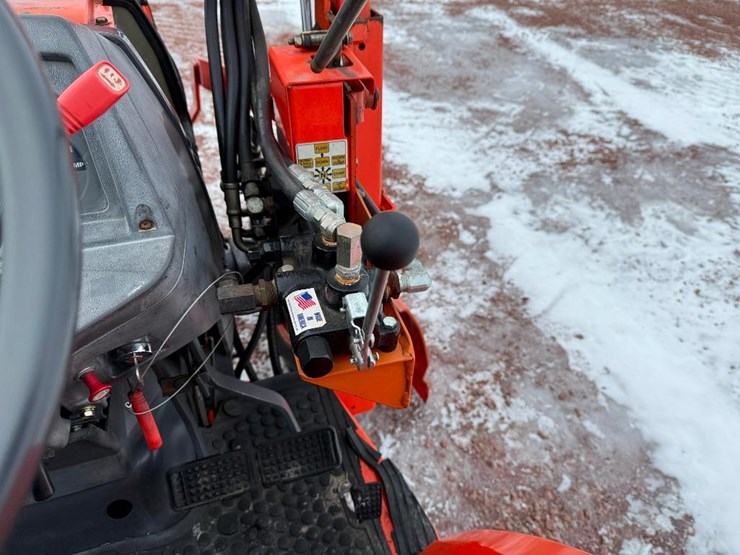 kubota-la480-image-39