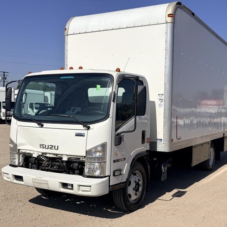 2017 ISUZU NRR