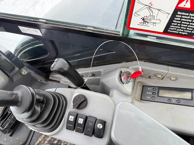 2018-deere-35g-image-54