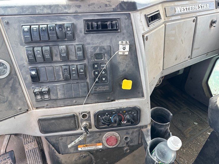 2018-western-star-4700sb-image-30
