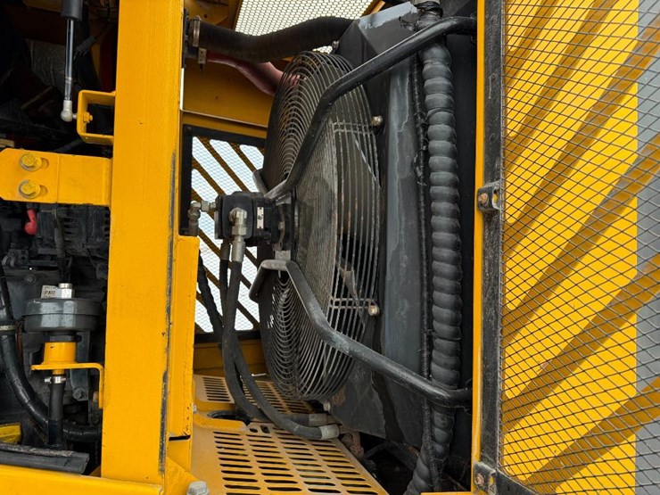 2015-sdlg-lg958l-image-46