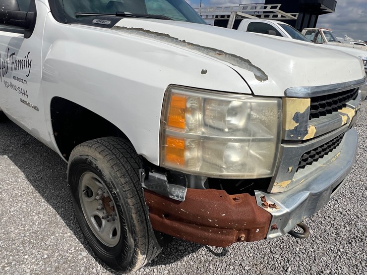 2009-chevrolet-2500-image-17