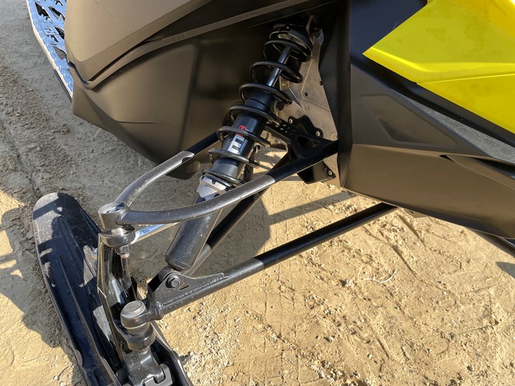 #203-•-2022-ski-doo-renegade-sport-600-efi-snowmobile-(sells-with-bill-of-sale-only)-image-28