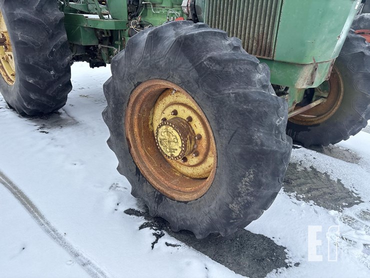 john-deere-2940-image-24