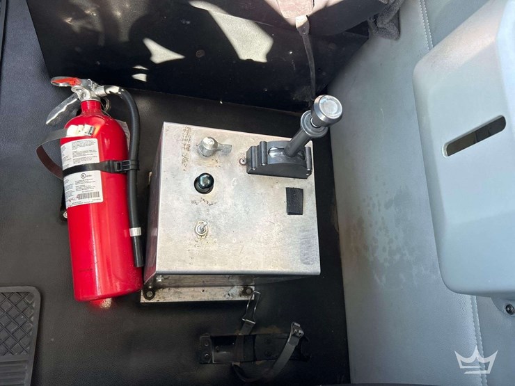 2019-kenworth-t880-image-16