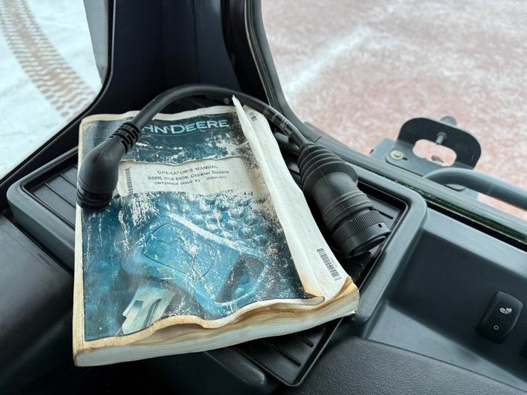 deere-650k-xlt-image-56