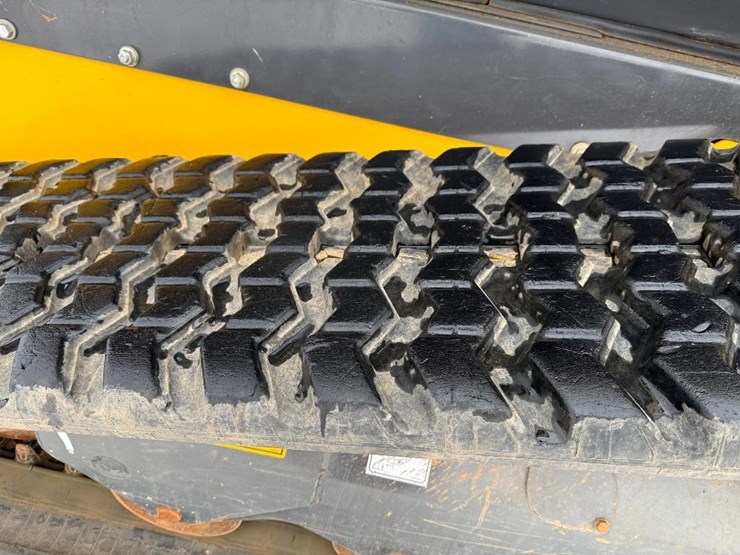 2023-new-holland-c334-image-9