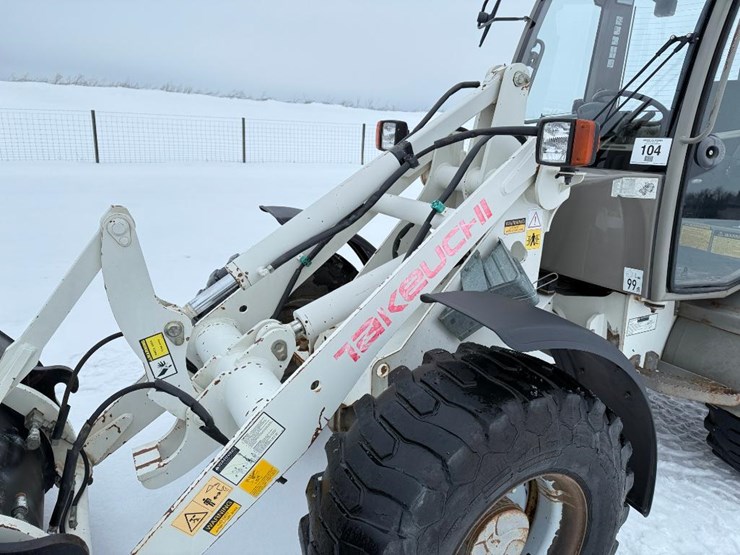 2013-takeuchi-tw50-image-39