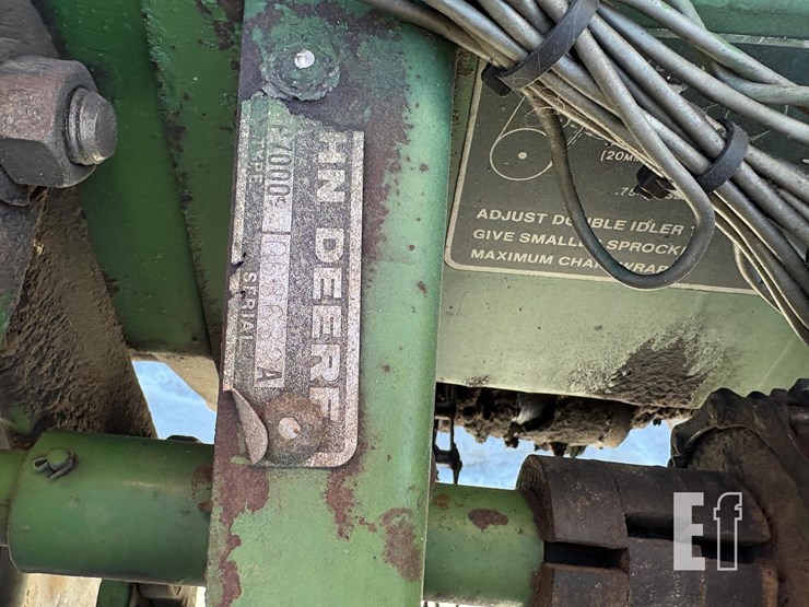 john-deere-7000-image-9