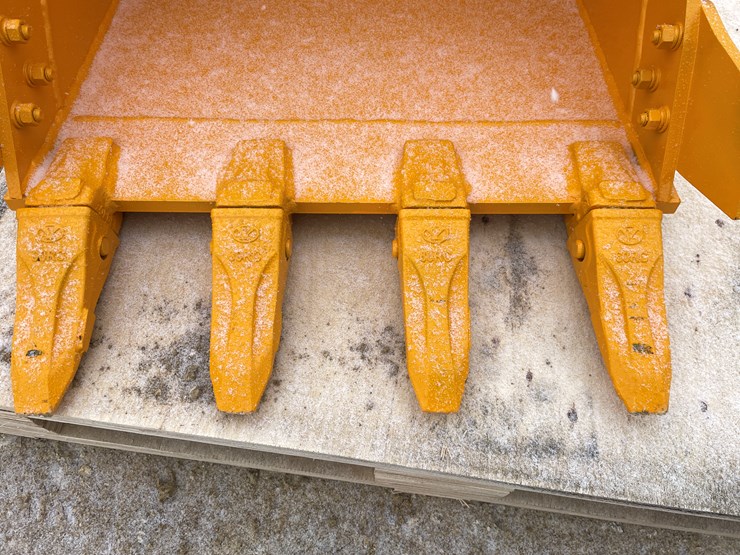 caterpillar-305-image-8