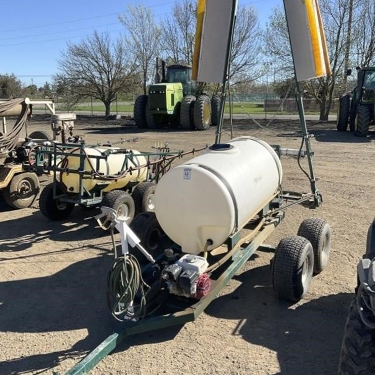 PBM 200g Poly Tank Pull Strip Sprayer, 20'