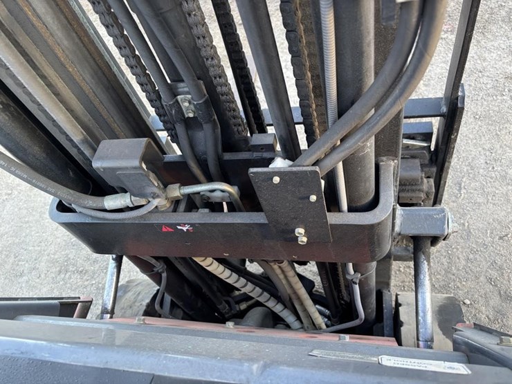 2004-toyota-7fgcu15-image-12