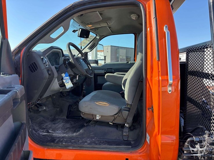 2016-ford-f650-image-22