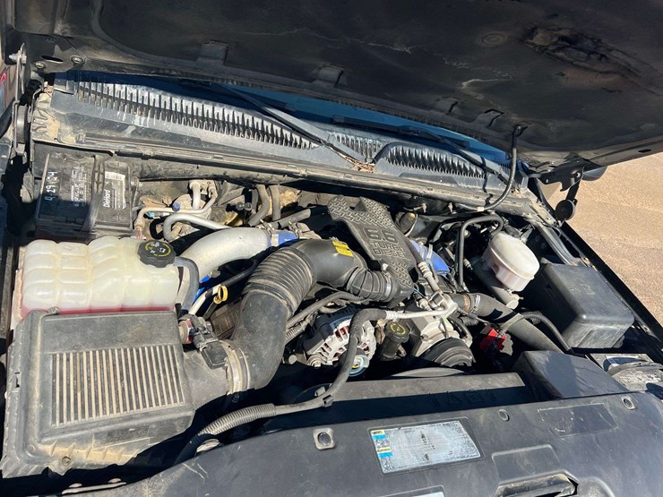 2004-gmc-2500-image-7