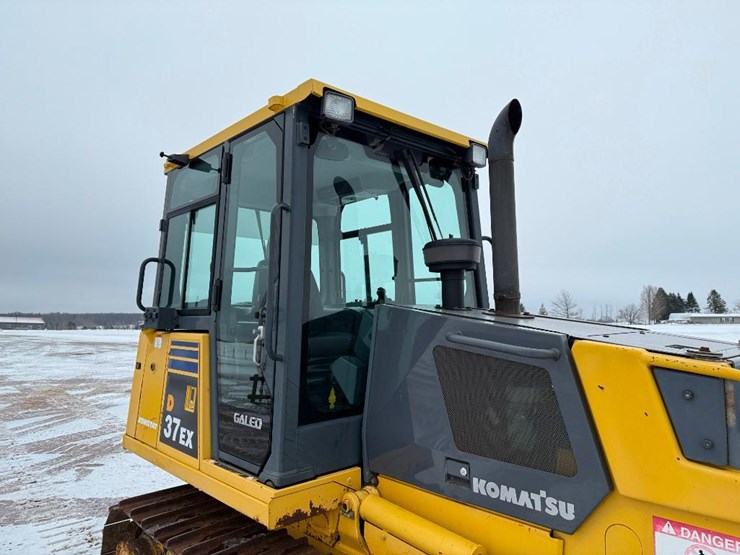 komatsu-d37ex-21-image-22
