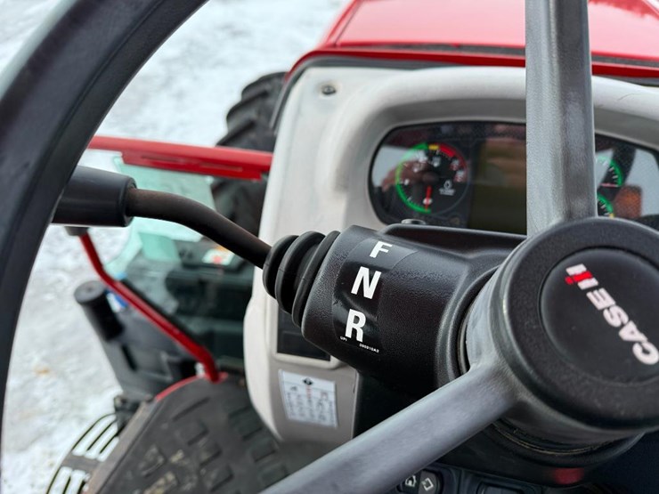 case-ih-farmall-140a-image-60