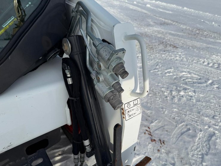 2020-bobcat-s450-image-15