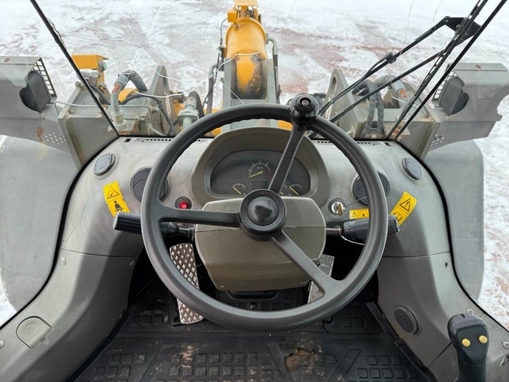 2015-sdlg-lg958l-image-60