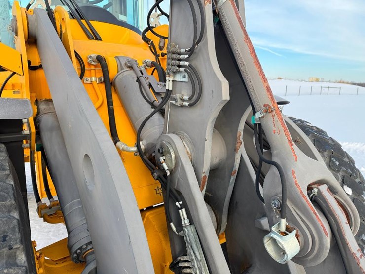 2015-volvo-l90g-image-42