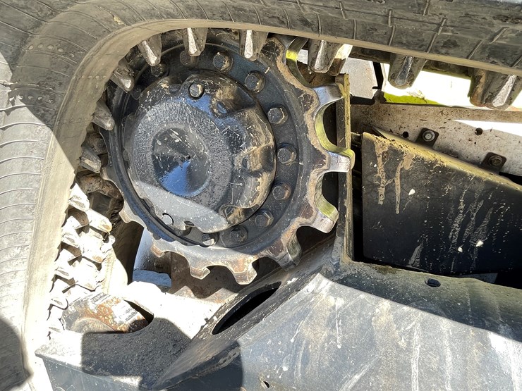 2022-bobcat-t76-image-36