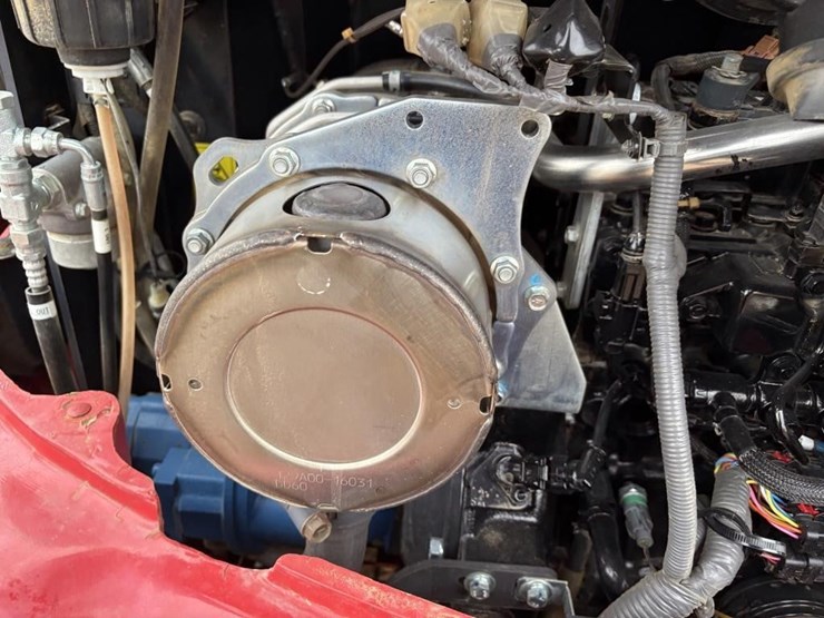 2021-takeuchi-tb240-image-48