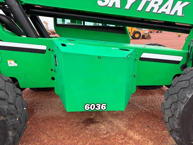 2015-sky-trak-6036-image-11
