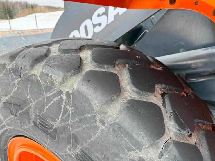 2018-doosan-dl250-5-image-8