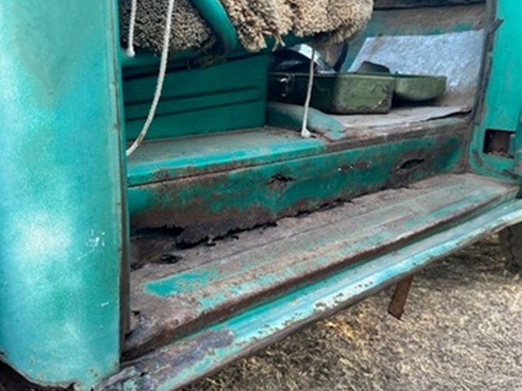 1959-international-b-image-7